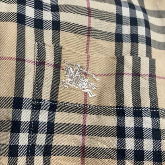 Burberry size M perfect condition - Picture 4 of 6